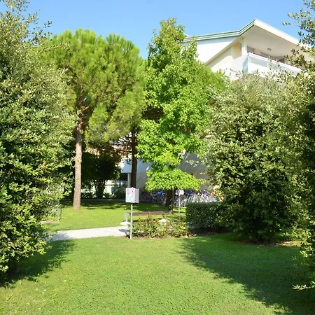 Villaggio Planetarium بيبيوني